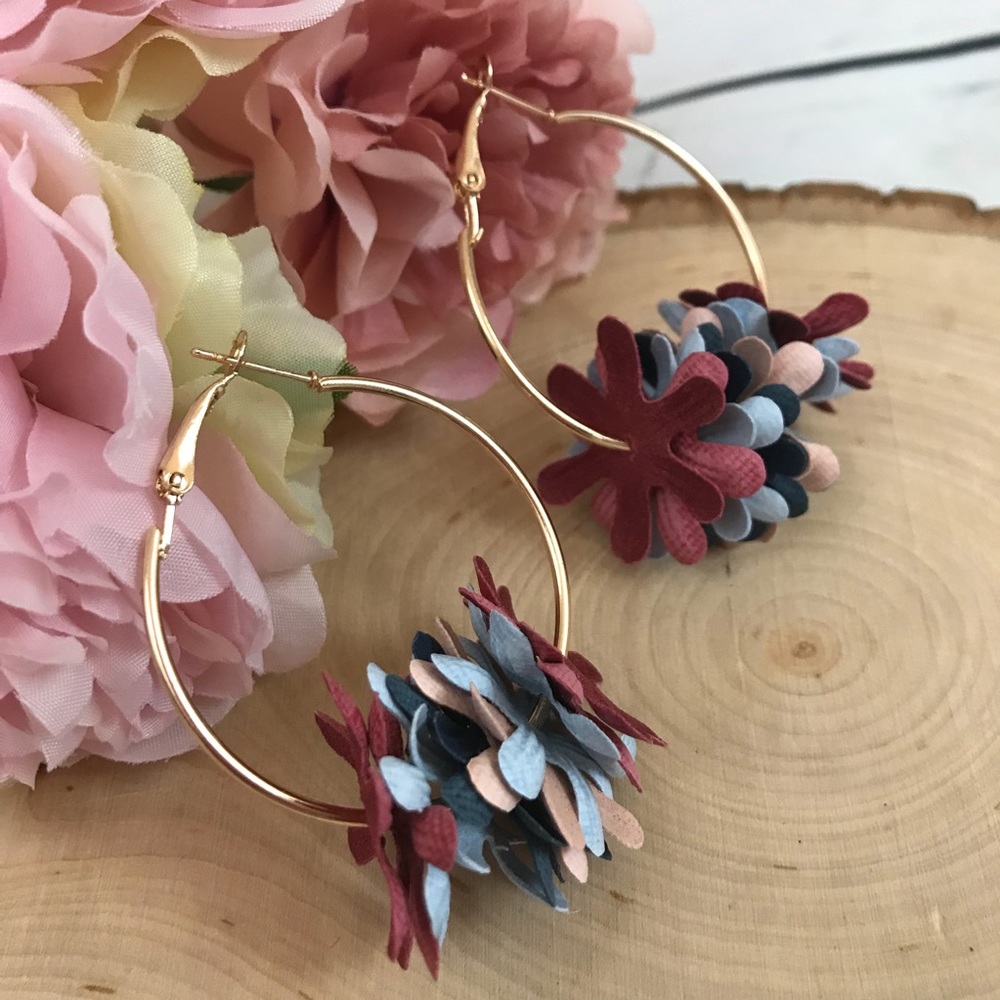 Boho Spring Flower Petal Gold Hoop Earrings - Picture 3 of 6
